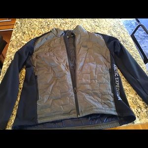 Helly Hansen Men’s Hybrid puffer jacket.  Size XL.